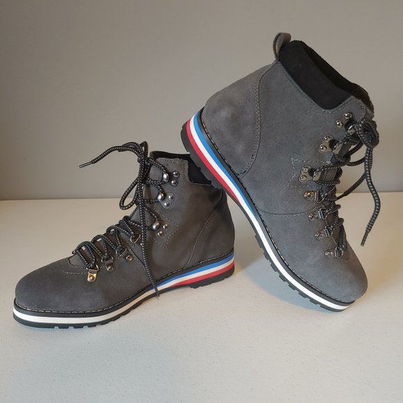 Blondo Hiking Boot - Picture 9 of 15